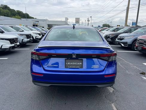 Used 2023 Honda Accord Sport image 4