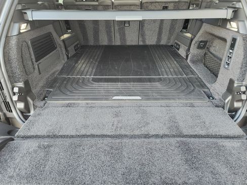 New 2025 Land Rover Range Rover Long Wheelbase SE image 34