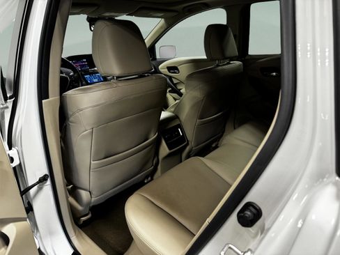 Certified 2018 Acura RDX FWD w/ Advance Package image 11