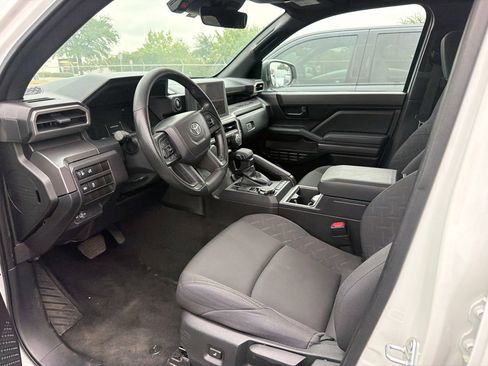 Used 2024 Toyota Tacoma SR5 AWD/4WD image 8