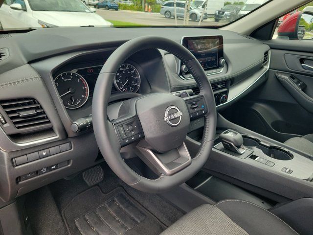 Certified 2026 Nissan Rogue SV FWD image 16