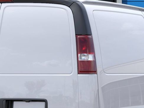 New 2025 Chevrolet Express 2500 RWD image 37