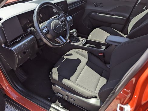 Used 2025 Hyundai Kona SEL FWD image 9
