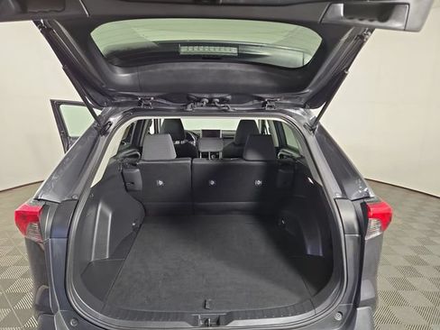 Used 2025 Toyota RAV4 XLE FWD image 31