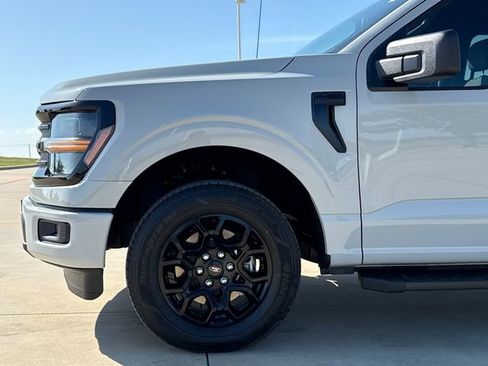 Used 2026 Ford F150 XLT w/ XLT Black Appearance Package RWD image 5