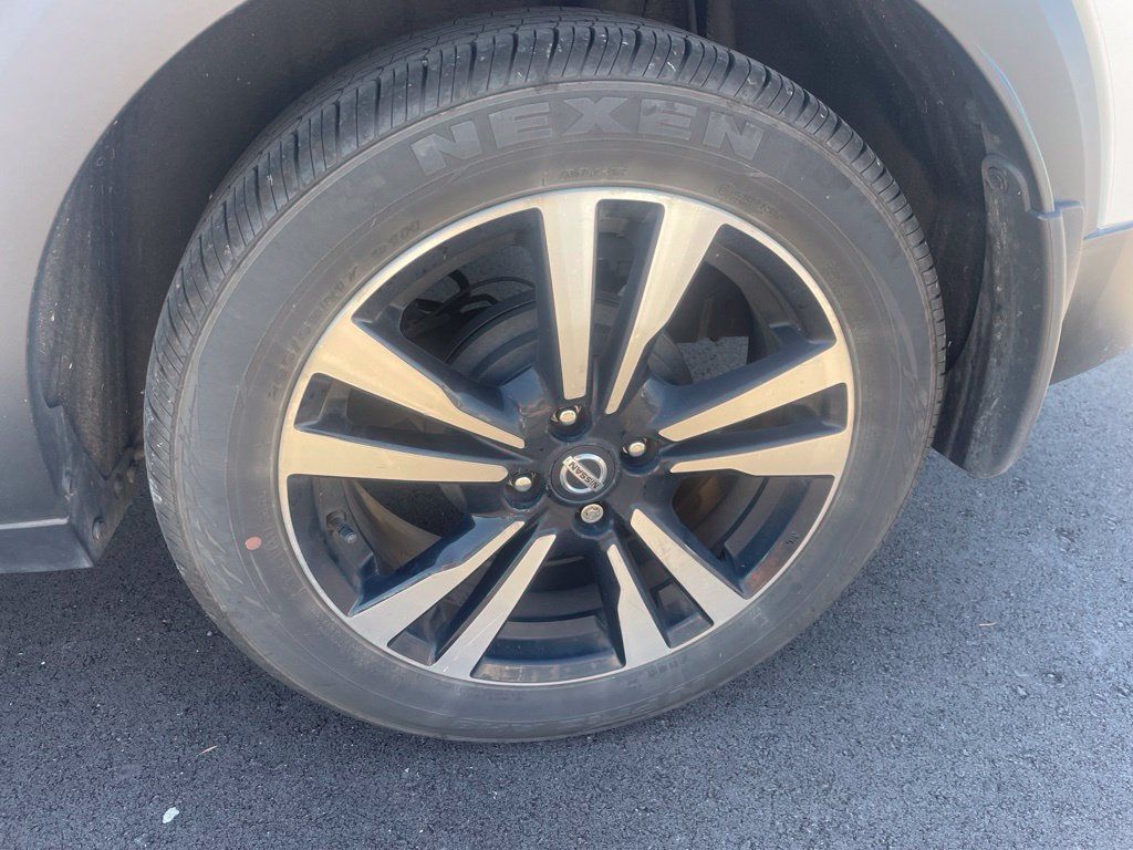 Used 2020 Nissan Kicks SV FWD image 11