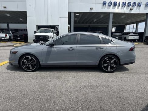 Used 2024 Honda Accord Sport image 8