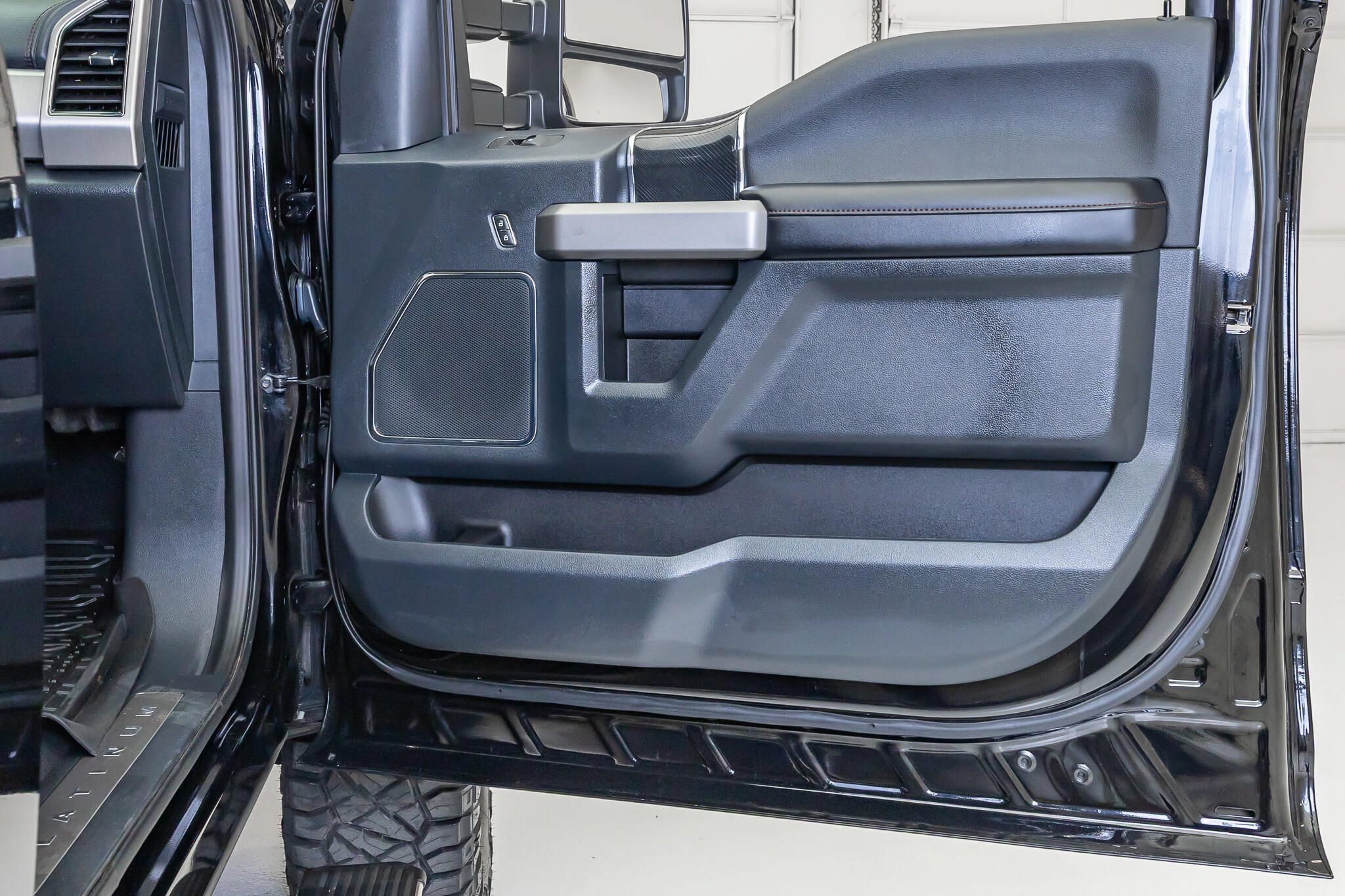 Used 2022 Ford F450 Platinum w/ FX4 Off-Road Package AWD/4WD image 36