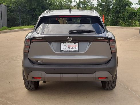 Certified 2026 Nissan Kicks SV FWD image 3