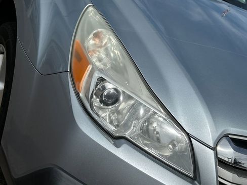 Used 2013 Subaru Outback 2.5i Limited image 23