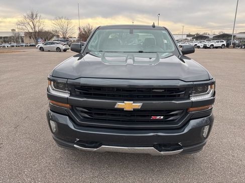 Used 2018 Chevrolet Silverado 1500 LT w/ All Star Edition image 8