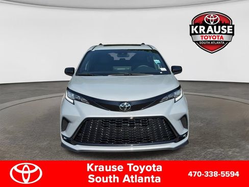 New 2026 Toyota Sienna XSE FWD image 2