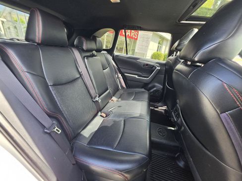 Used 2021 Toyota RAV4 SE w/ Weather & Moonroof Package AWD/4WD image 16