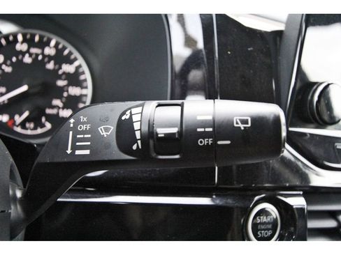 Used 2022 Nissan Pathfinder SL FWD image 18
