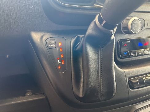 Used 2025 RAM ProMaster 2500 w/ Convenience Group FWD image 8