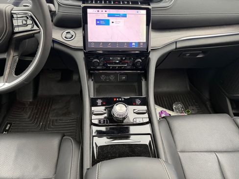 Used 2023 Jeep Grand Cherokee Overland w/ Luxury Tech Group IV image 11