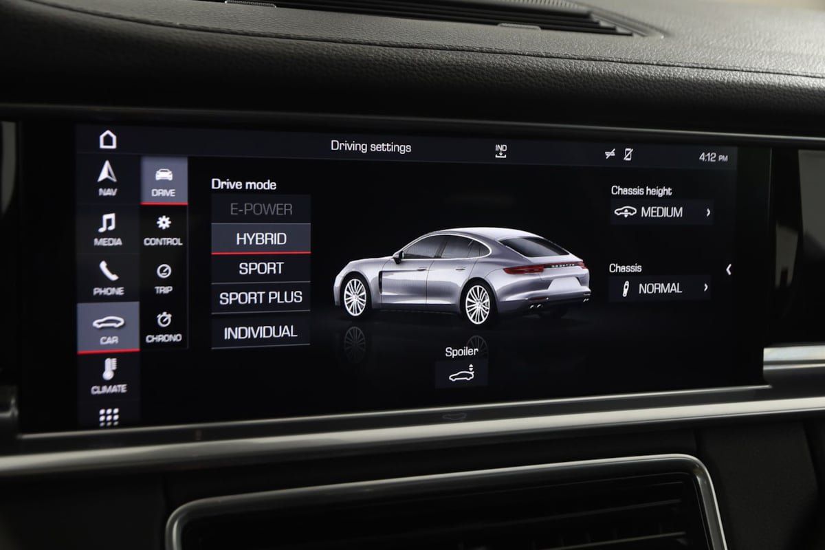 Used 2018 Porsche Panamera 4 AWD/4WD image 42