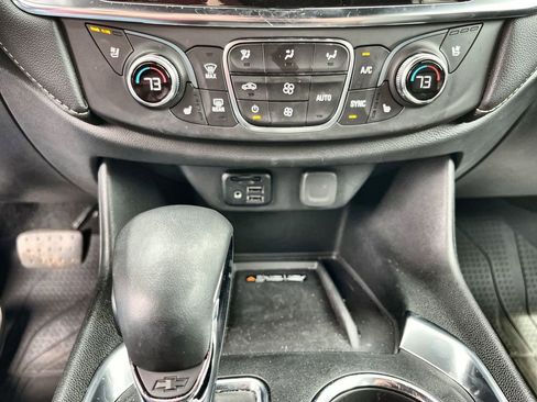 Certified 2023 Chevrolet Traverse Premier w/ Redline Edition AWD/4WD image 18