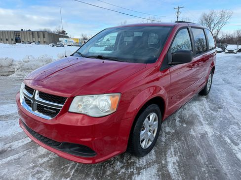 Used 2012 Dodge Grand Caravan SXT image 1