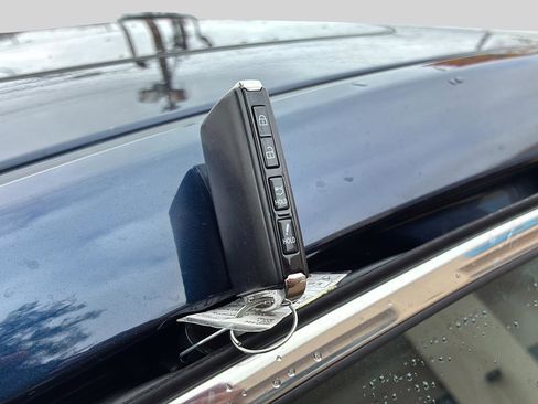 Used 2025 MAZDA MAZDA3 s image 40