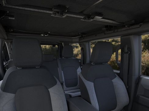 Used 2025 Ford Bronco Big Bend image 12