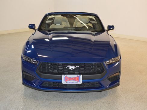 Used 2024 Ford Mustang Premium image 7