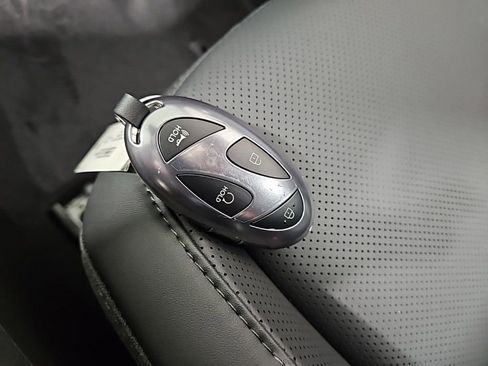 Used 2025 Hyundai Kona Limited image 31