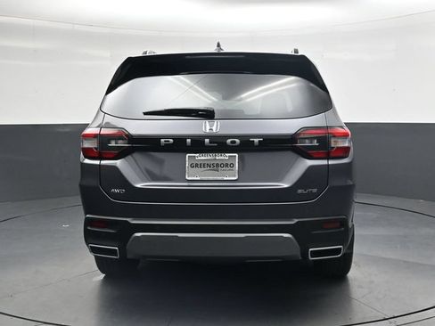 Used 2026 Honda Pilot Elite image 5