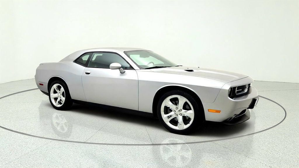 Used 2013 Dodge Challenger SXT w/ Super Sport Group RWD image 3