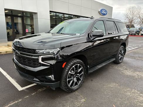 Used 2022 Chevrolet Tahoe RST image 3