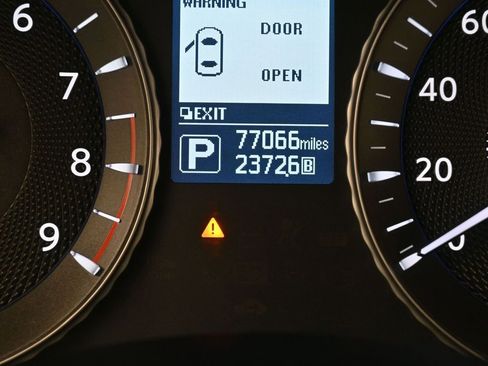 Used 2019 INFINITI Q70 L 3.7 image 38