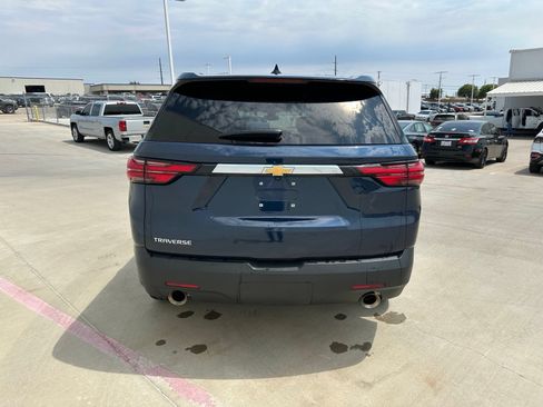 Used 2022 Chevrolet Traverse LS FWD image 6