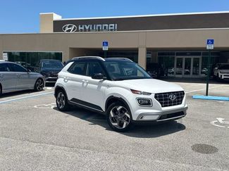 Used 2024 Hyundai Venue Limited FWD video 1