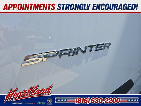 Used 2025 Mercedes-Benz Sprinter 2500 image 16