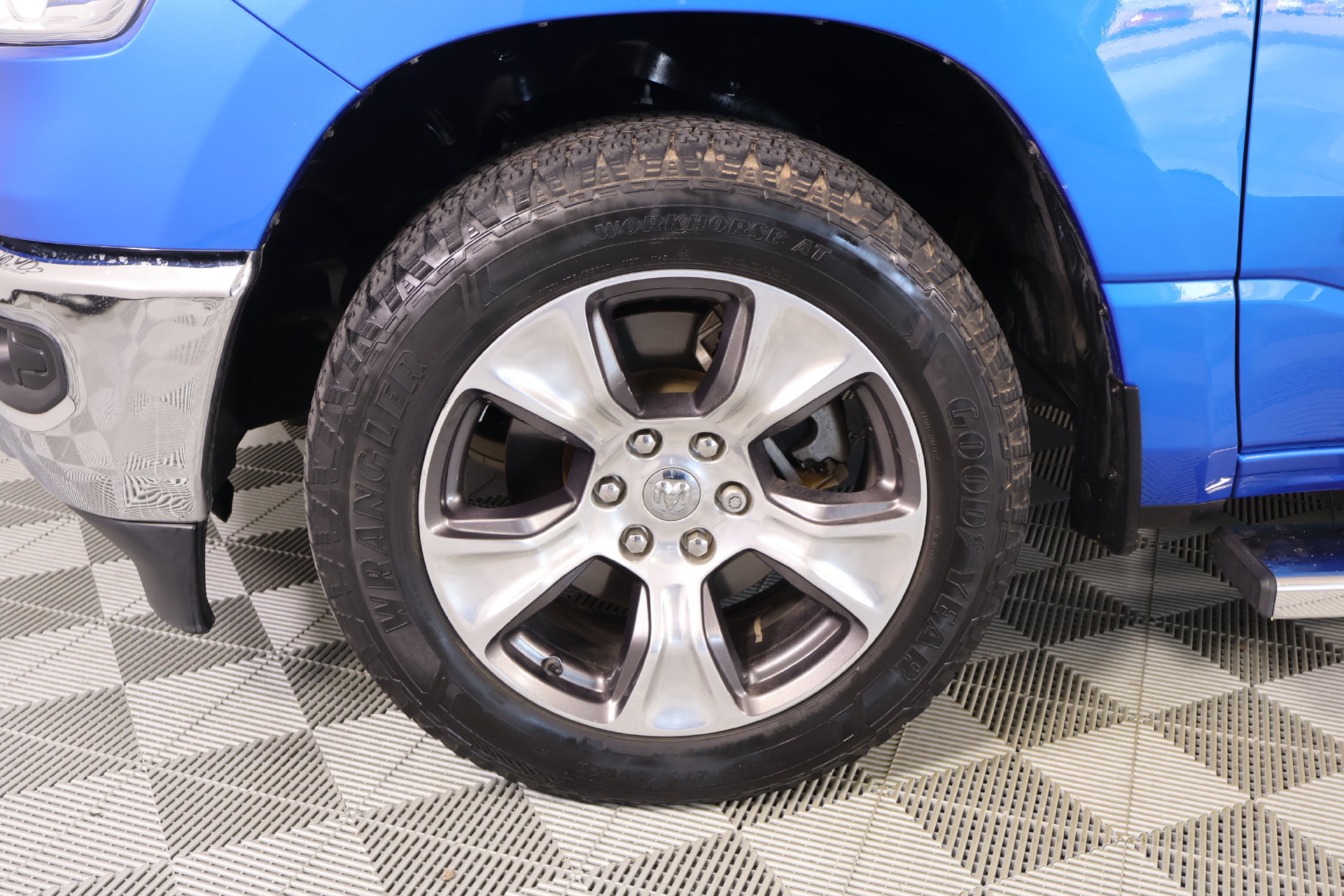 Used 2021 RAM 1500 2WD Crew Cab image 16