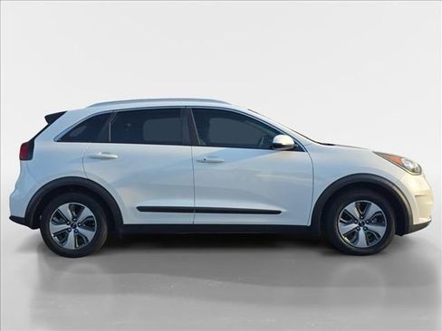 Used 2019 Kia Niro LX image 6