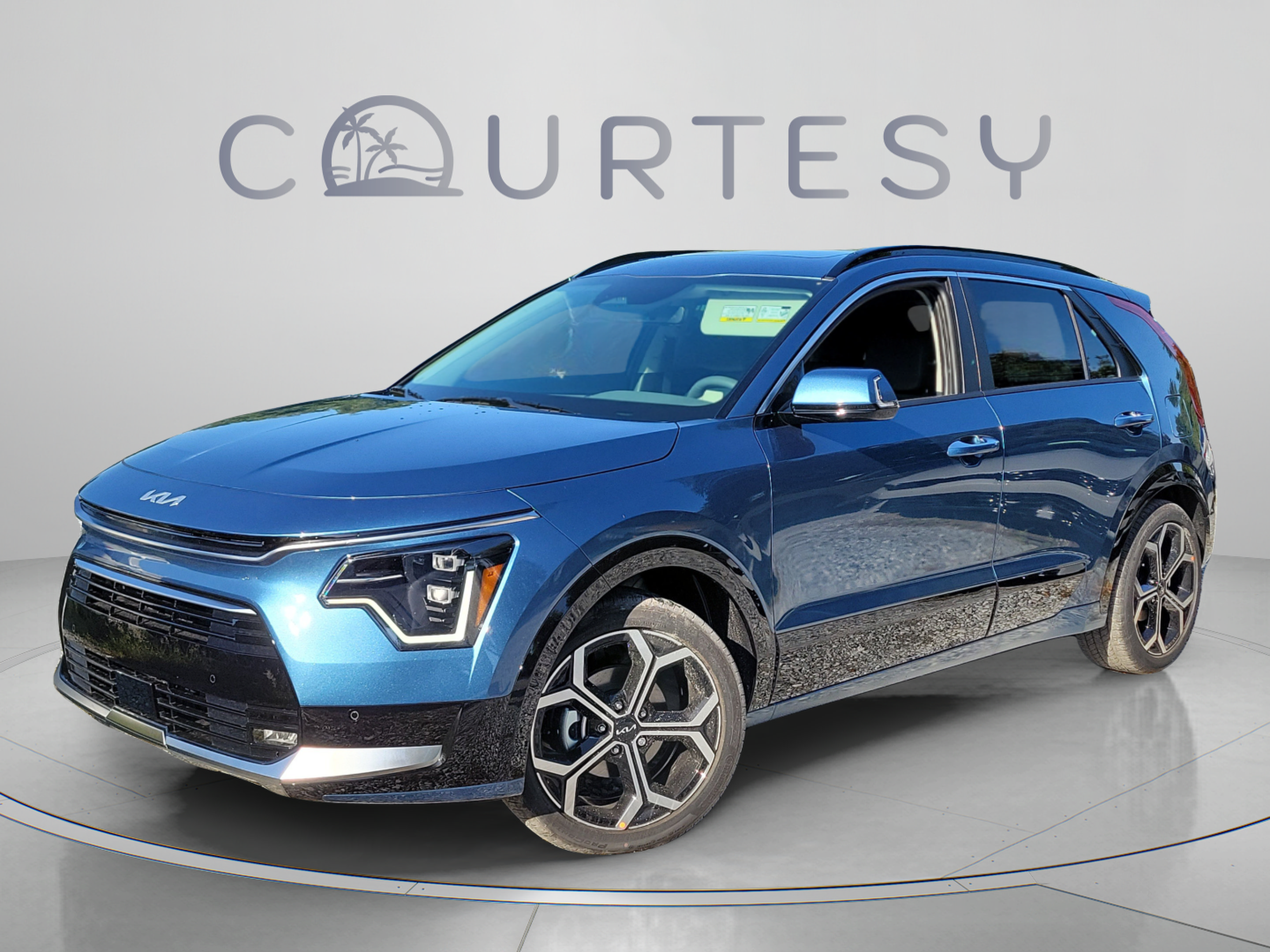 New 2026 Kia Niro SX Touring FWD image 1
