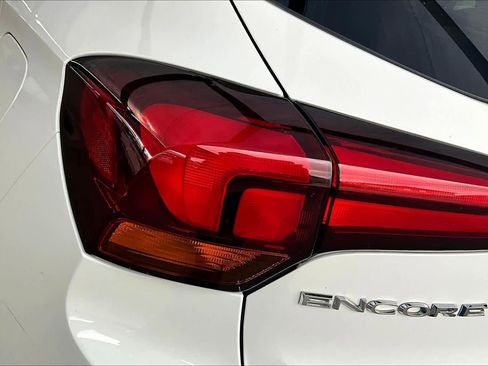 Used 2021 Buick Encore GX Preferred image 27