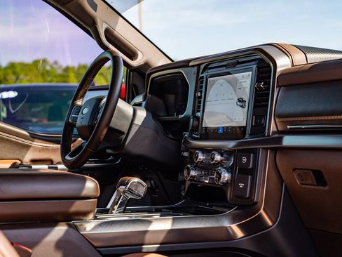 Certified 2025 Ford F150 King Ranch AWD/4WD image 12