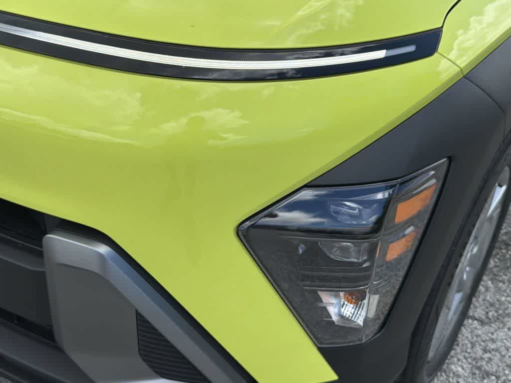 New 2027 Hyundai Kona SE FWD image 11