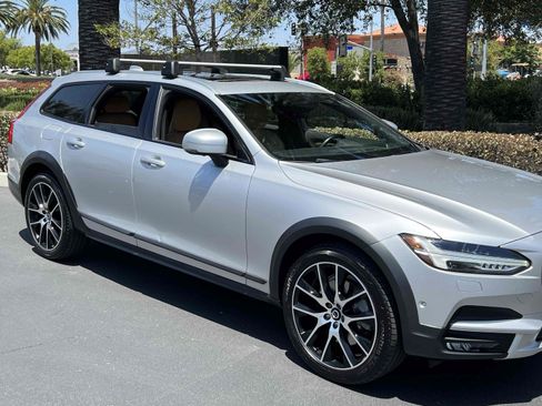 Used 2020 Volvo V90 T6 Cross Country AWD/4WD image 41