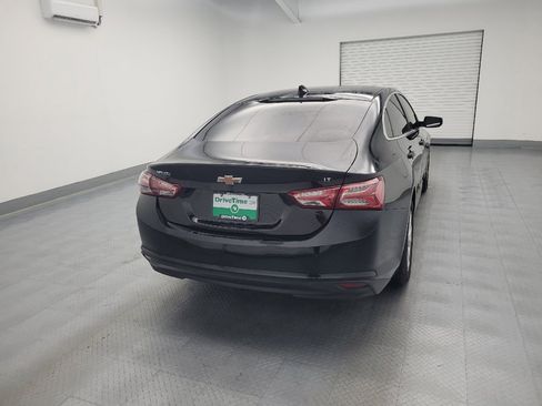Used 2021 Chevrolet Malibu LT FWD image 7