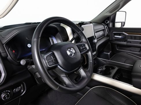 Used 2024 RAM 2500 Laramie image 12