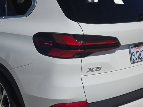 Used 2024 BMW X5 xDrive50e w/ Parking Assistance Package image 39