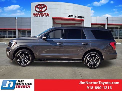 Used 2021 Ford Expedition Limited image 5