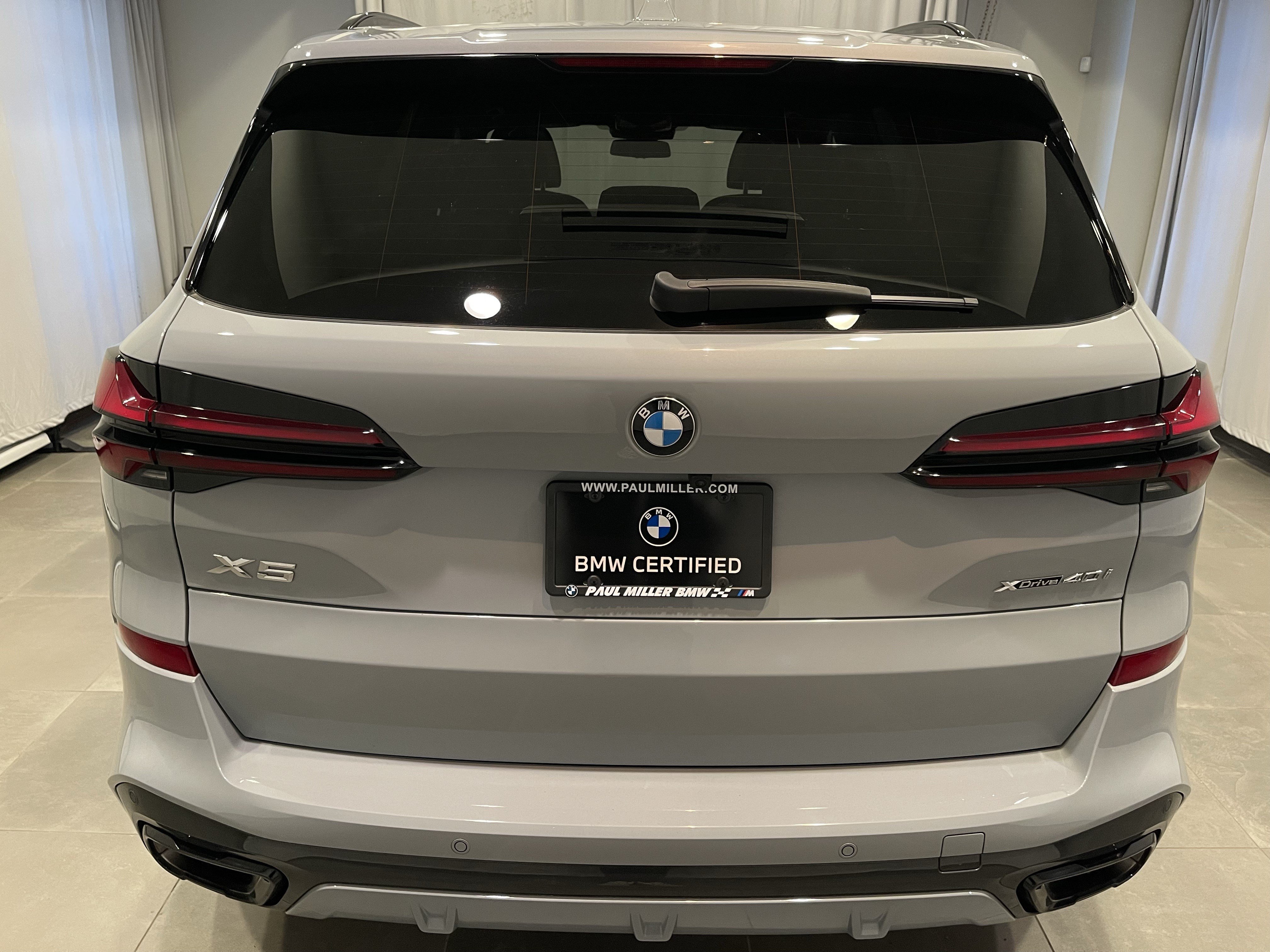 Certified 2024 BMW X5 xDrive40i w/ M Sport Package AWD/4WD image 4