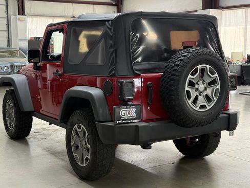 Used 2014 Jeep Wrangler Rubicon w/ Power Convenience Group AWD/4WD image 4