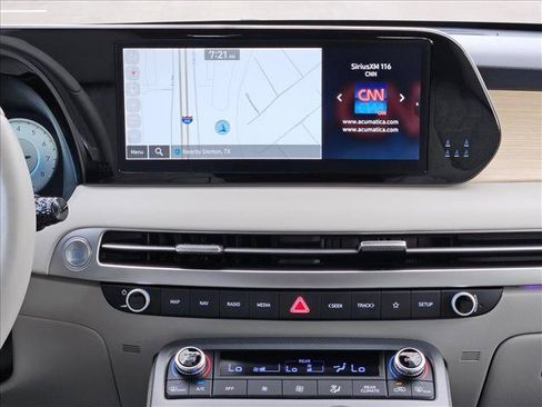 Used 2024 Hyundai Palisade Limited FWD image 15