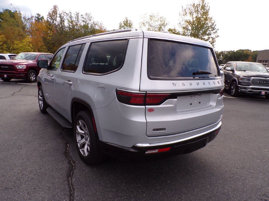 Used 2022 Jeep Wagoneer Series II w/ Flexible Seating Group AWD/4WD image 19