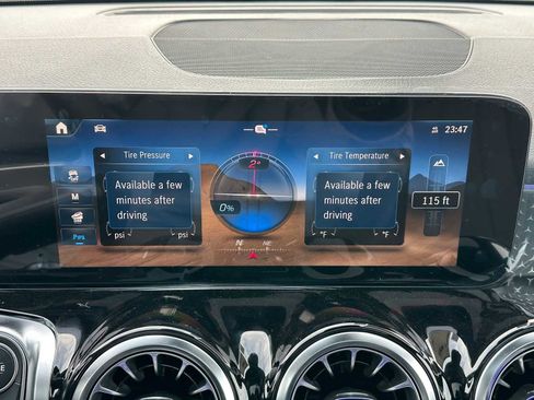 New 2026 Mercedes-Benz GLB 250 4MATIC image 28